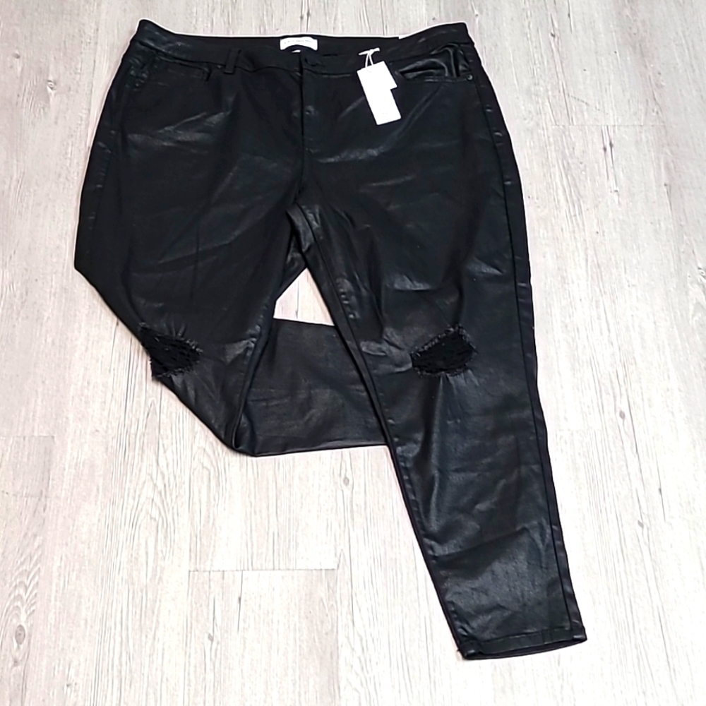 NEW WITH TAGS LANE BRYANT Mid Rise Super Stretch Skinny Jeans Size 24R,